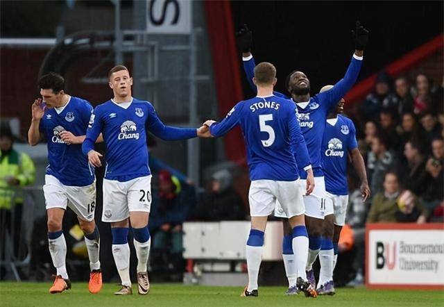  利物浦青春风暴横扫伯恩茅斯  